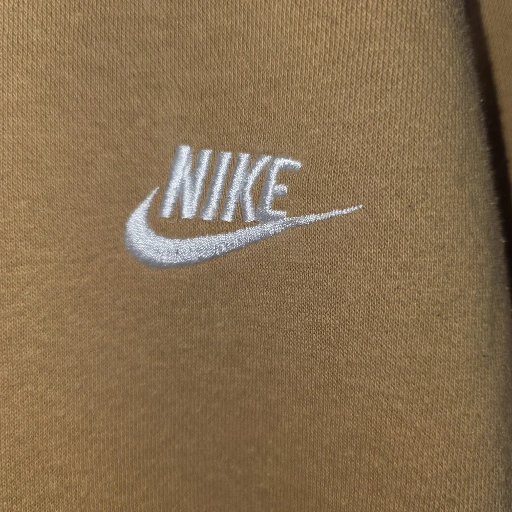 Nike Sweatshirt Mens Large Brown Club Fleece Embroidered Swoosh
